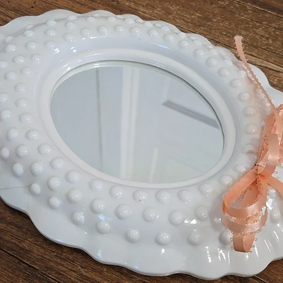 Vintage Wall Decor White Hobnail SET 5 Matching Burwood Baskets Mirror Butterfly - Picture 8 of 17